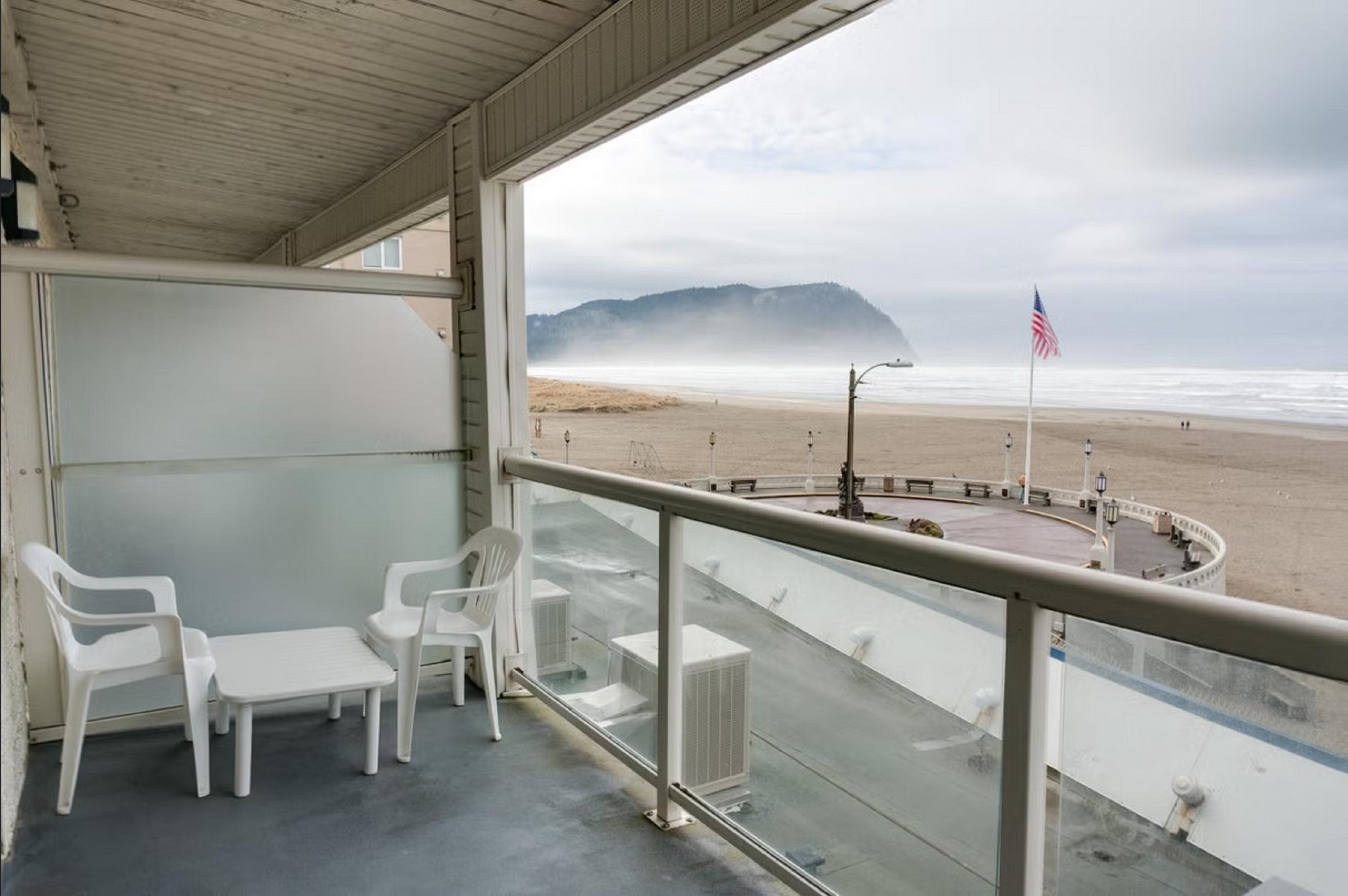 Promenade Inn & Suites Oceanfront Seaside Εξωτερικό φωτογραφία