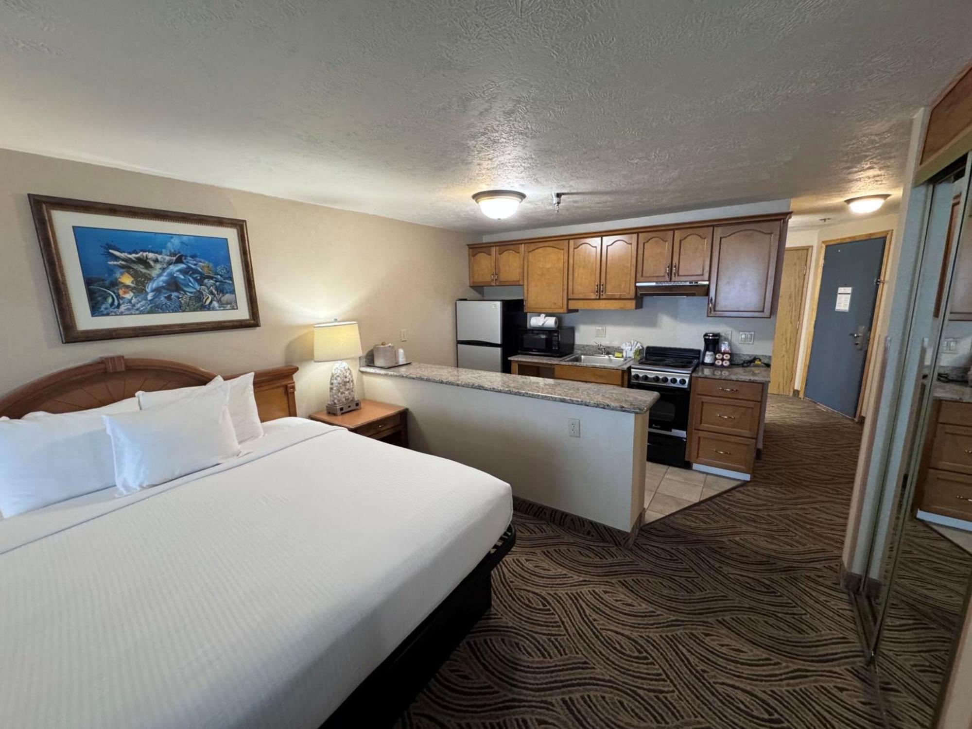 Promenade Inn & Suites Oceanfront Seaside Εξωτερικό φωτογραφία