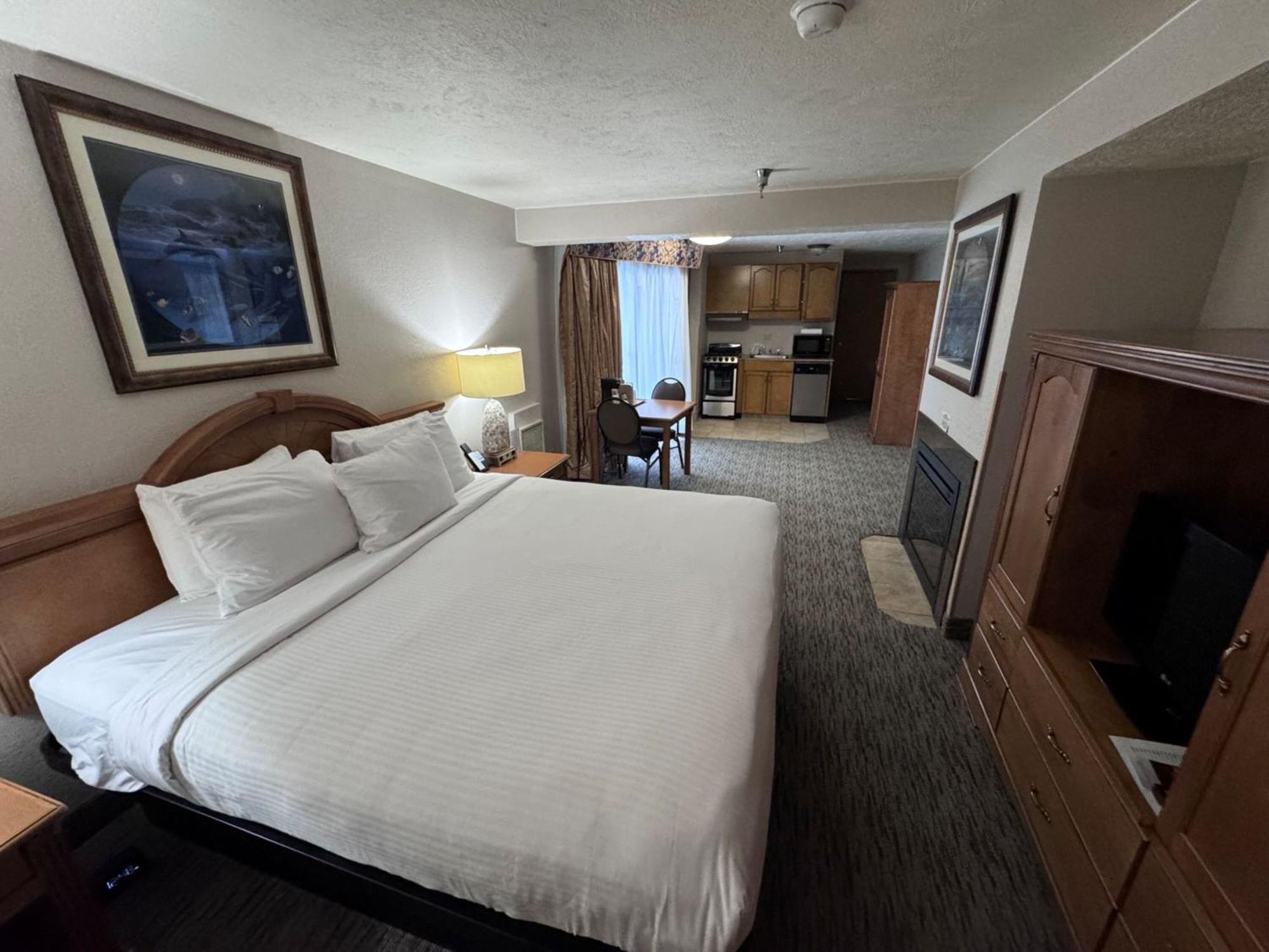 Promenade Inn & Suites Oceanfront Seaside Εξωτερικό φωτογραφία